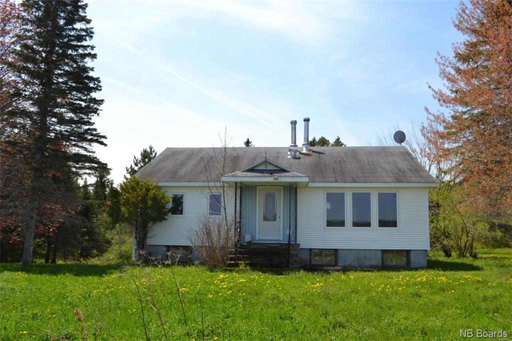 6252 102 Route, Prince William, New Brunswick (ID NB006247)