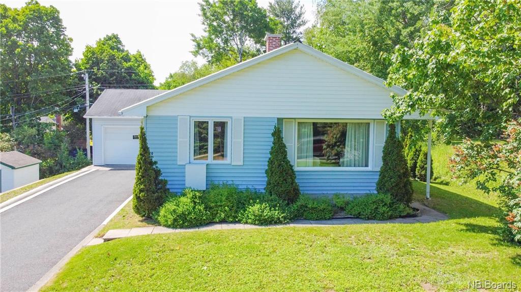 70 Canterbury Drive, Fredericton, New Brunswick (ID NB059281)