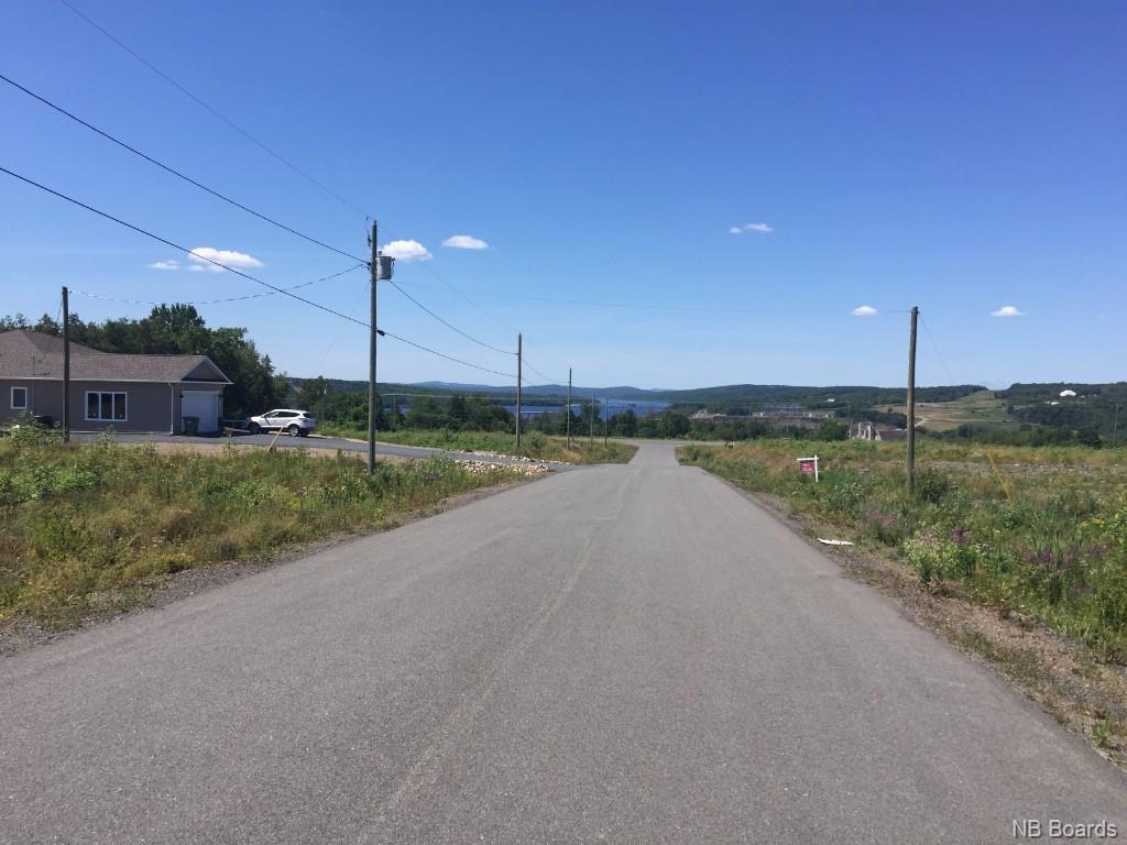 17 Whitetail Street, Lower Kingsclear, New Brunswick (ID NB052937)