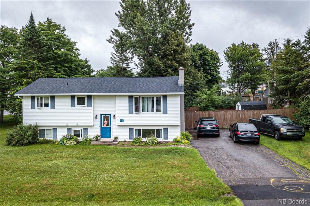 43 Birchwood Crescent, New Maryland, New Brunswick (ID NB045818)