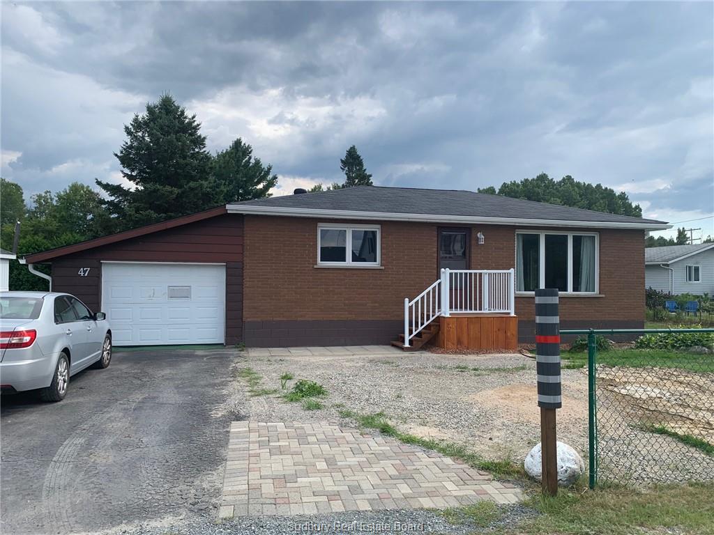 47 Young, Webbwood, Ontario (ID 2105650)