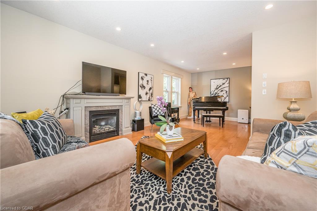 174 ALICE Street, Guelph, Ontario (ID 40132317) - image 12
