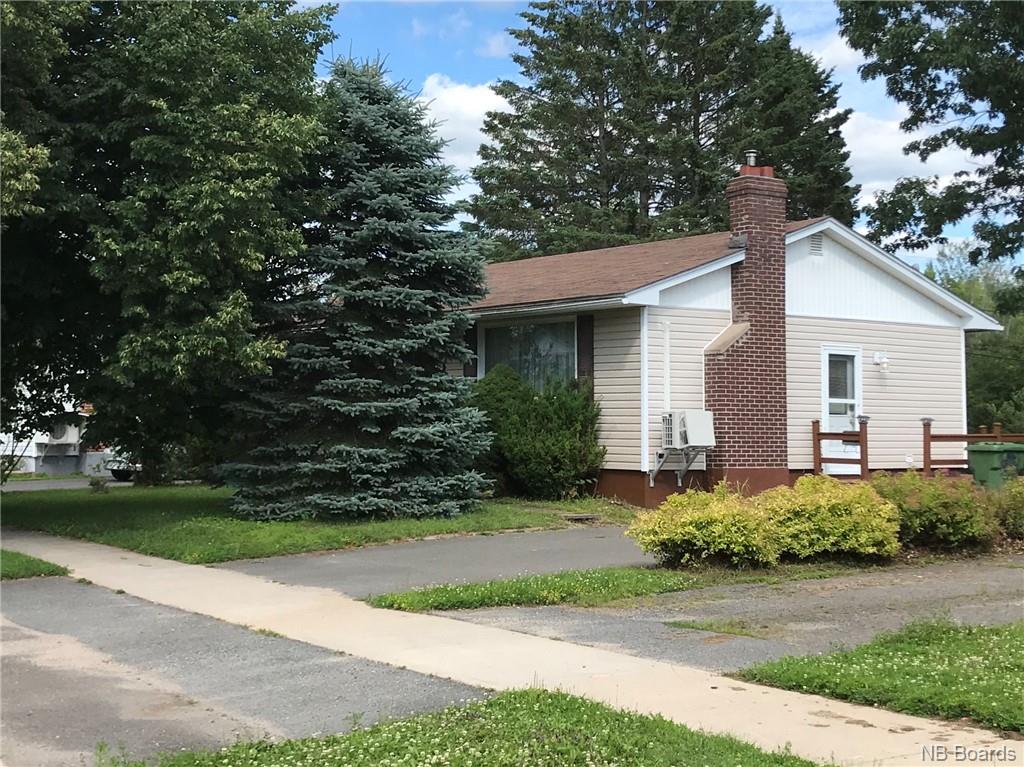 62 Weyman Street, Fredericton, New Brunswick (ID NB029216)