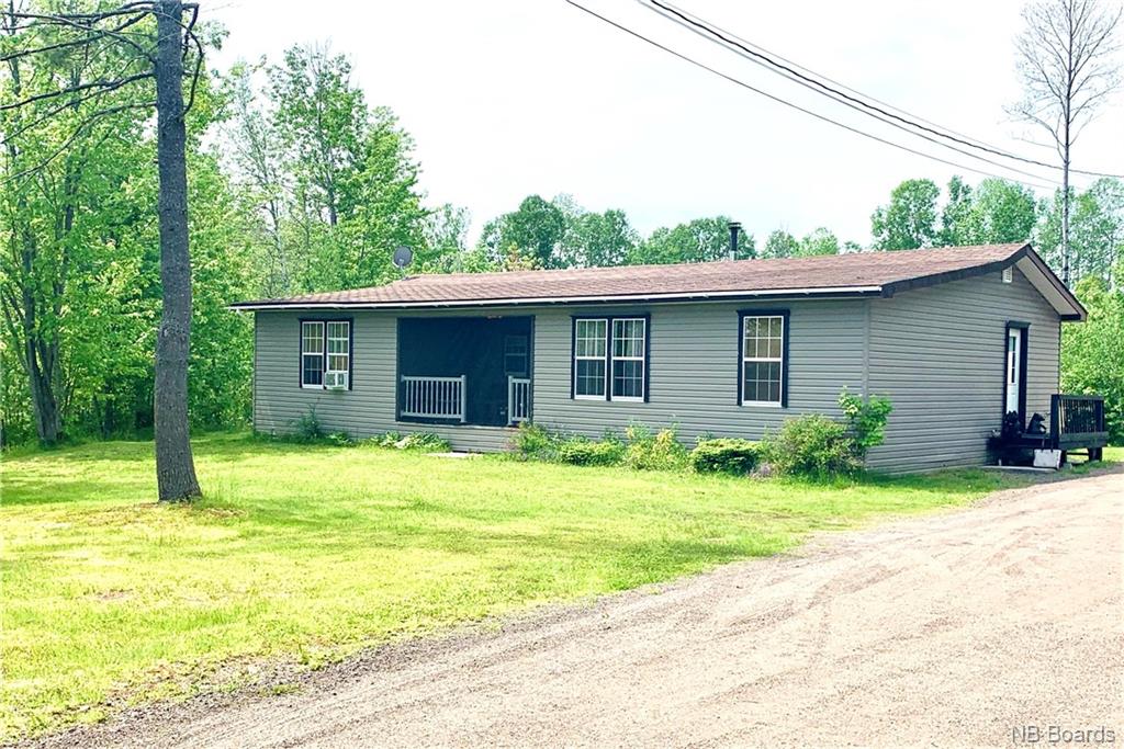 11 Memorial Drive, Minto, New Brunswick (ID NB059273)