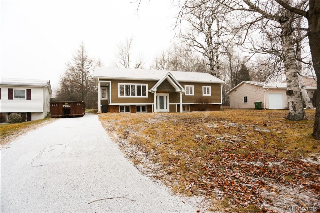 23 Piercy Crescent, Fredericton, New Brunswick (ID NB067893)