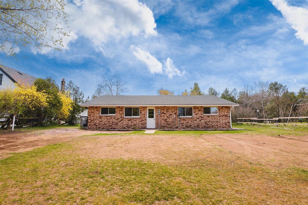 6505 WEST PARKWAY Drive, Lambton Shores, Ontario (ID 22023007)