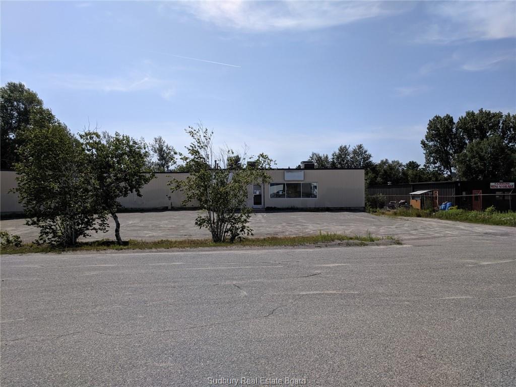 1549 Fairburn, Sudbury, Ontario (ID 2078895)