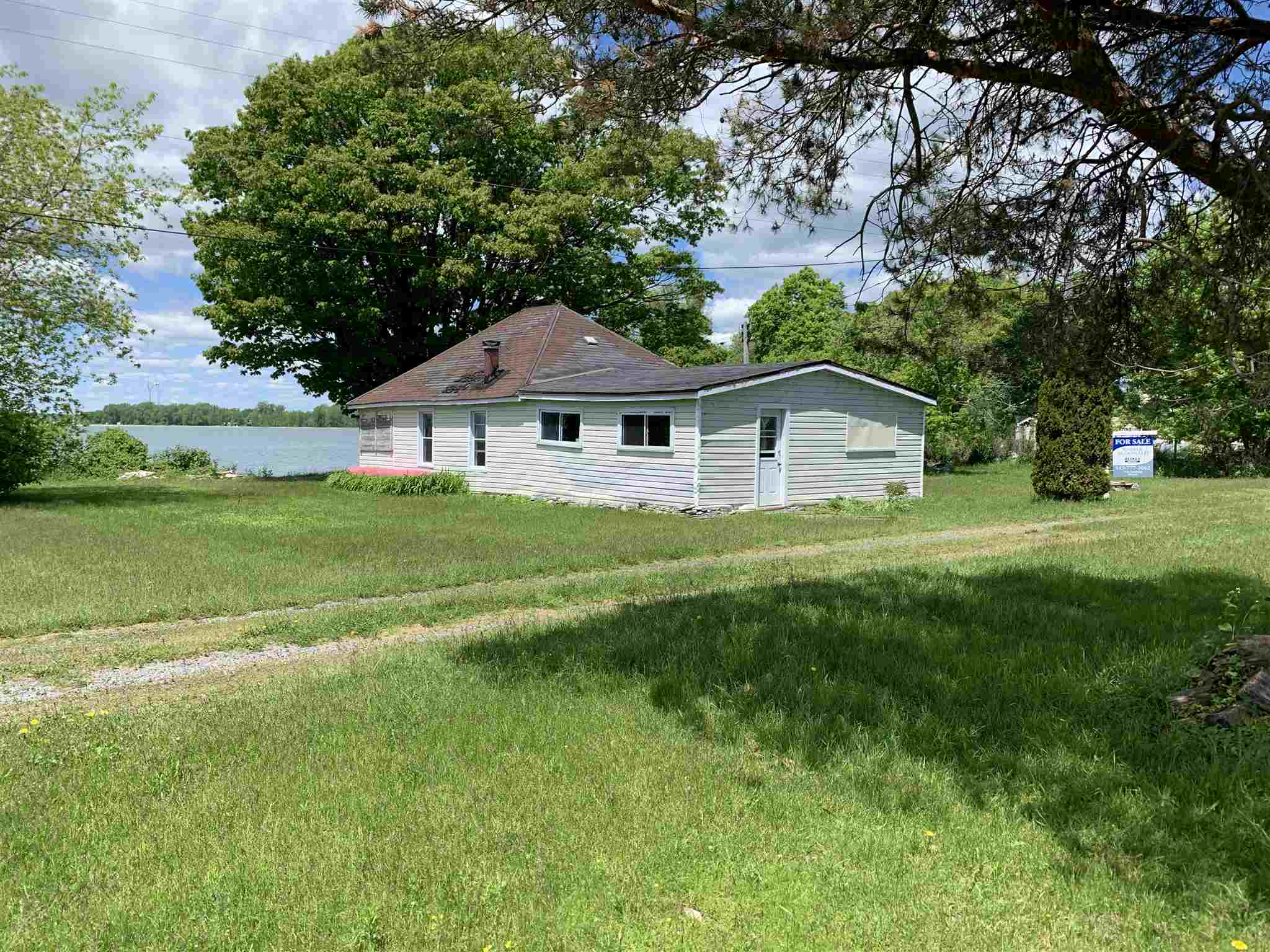 9730 South Shore Road, Amherst Island, Ontario (ID K20002938)