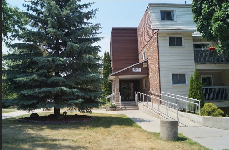 Unit# 208 845 Milford Drive, Kingston, Ontario (ID K20003467)