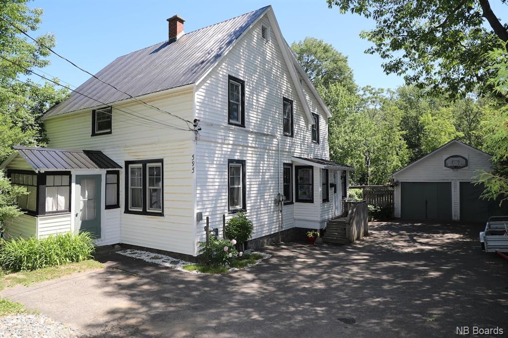 595 Waterloo Row, Fredericton, New Brunswick (ID NB045487)