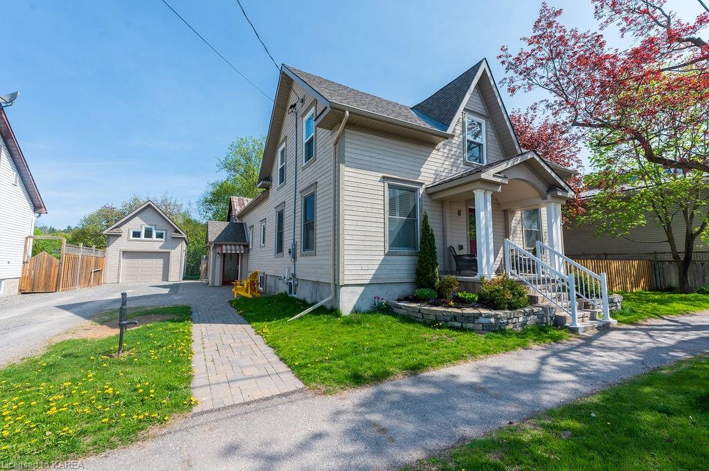 8 SPRING Street, Westport, Ontario (ID 40253089)