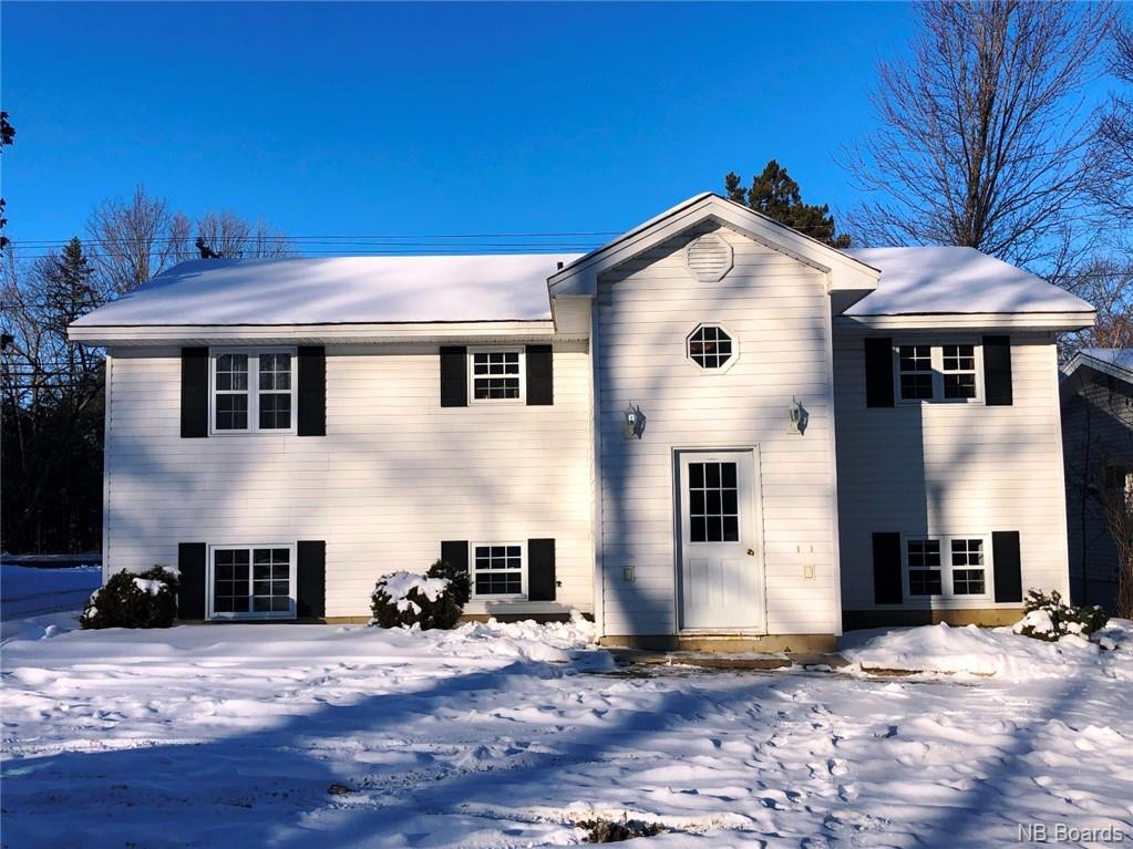 284 Greenwood Drive, Fredericton, New Brunswick (ID NB038928)
