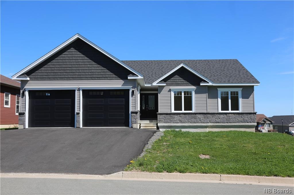 6 Harvest Court, Fredericton, New Brunswick (ID NB040679)