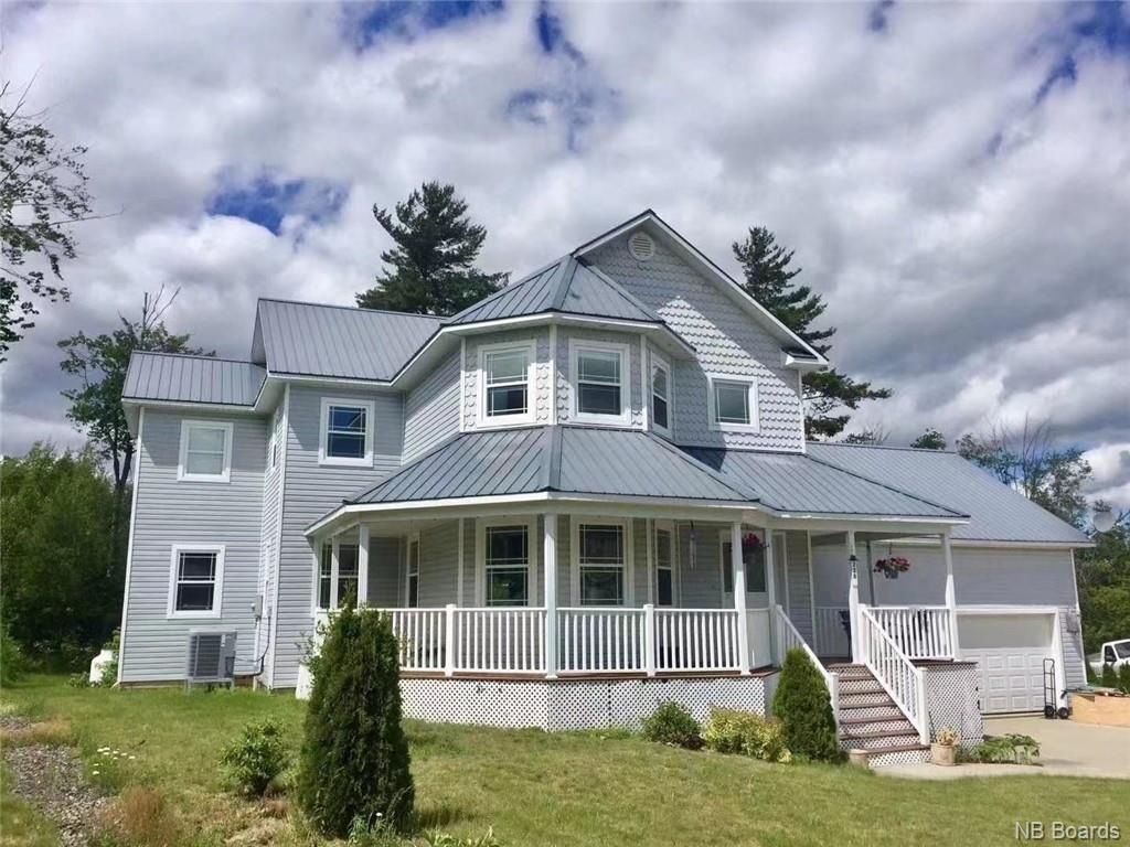 228 Bliss Carman Drive, Fredericton, New Brunswick (ID NB073512)