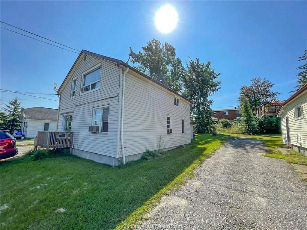 3432 Falconbridge Highway, Garson, Ontario (ID 2097901)