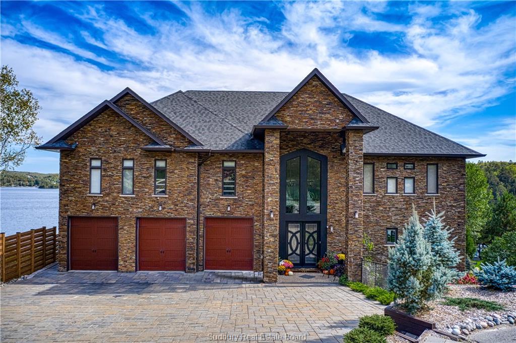 2039 Sunnyside Drive, Sudbury, Ontario (ID 2098679)