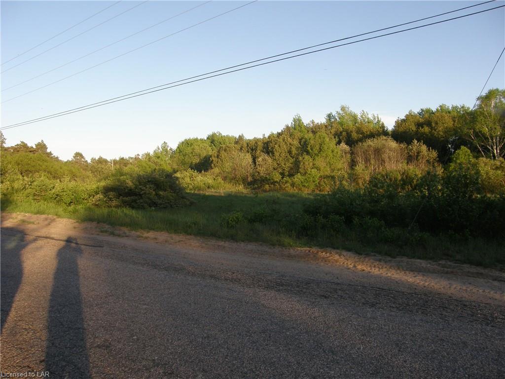 OTTAWA Street, South River, Ontario (ID 40120114)