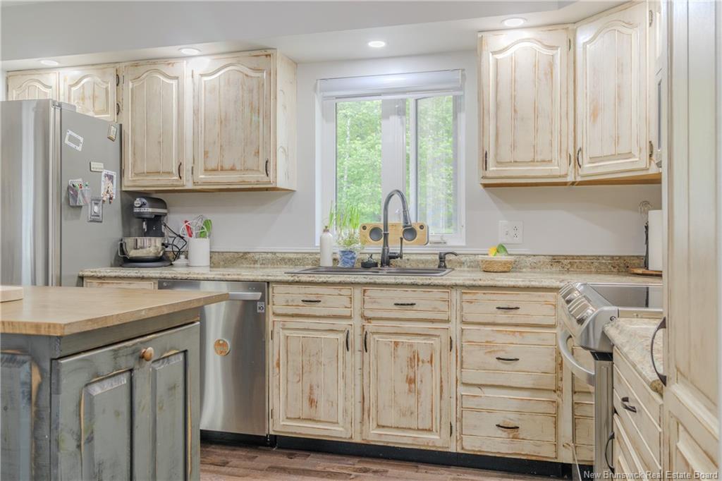 949 West River Road (ID NB103534)