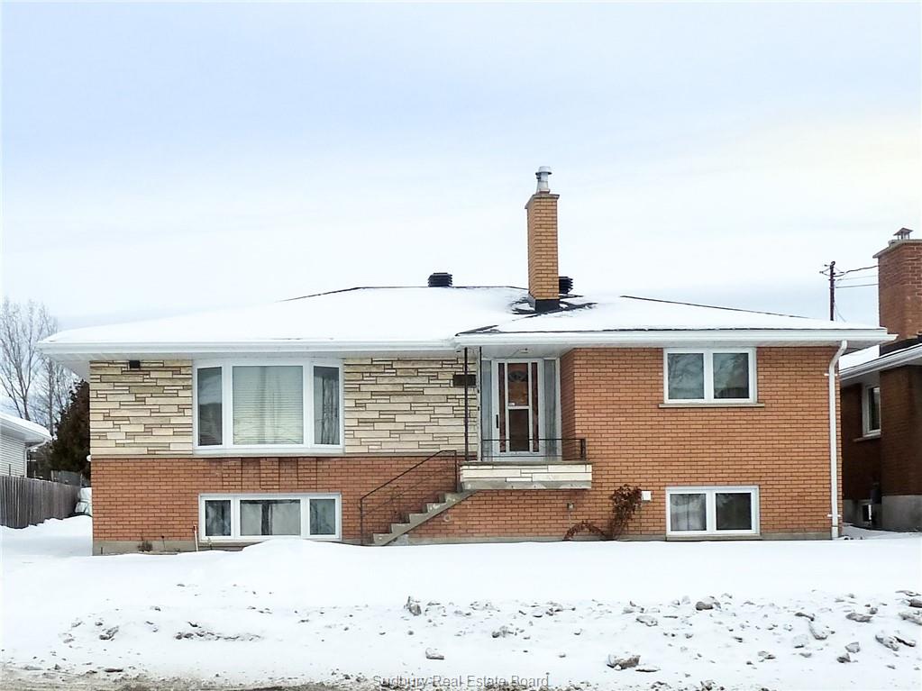 930 Robinson, Sudbury, Ontario (ID 2081976)