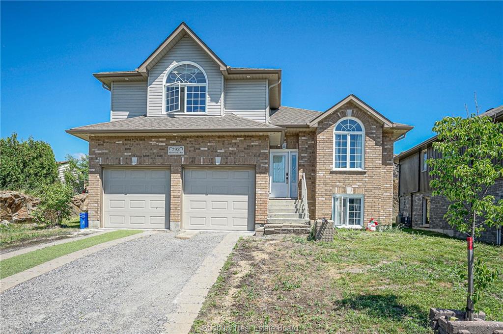 792 Moonrock, Sudbury, Ontario (ID 2087219)