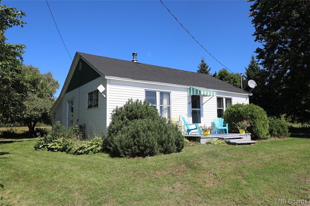 27 Route 695, Jemseg, New Brunswick (ID NB078821)