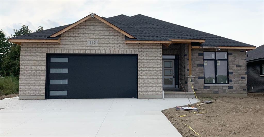 393 BAYHILL Drive, St. Clair, Ontario (ID 21012336)