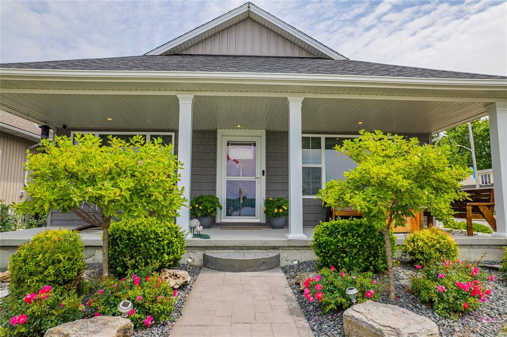 510 BROADWAY Street, Port Lambton, Ontario (ID 22022407)