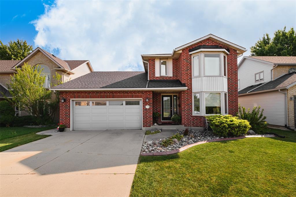 390 BROOKTREE Drive, St. Clair, Ontario (ID 22022096)