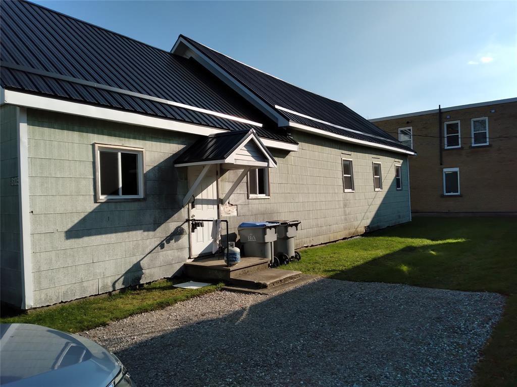 8105 CENTRE Street, Brooke-alvinston, Ontario (ID 22000956)
