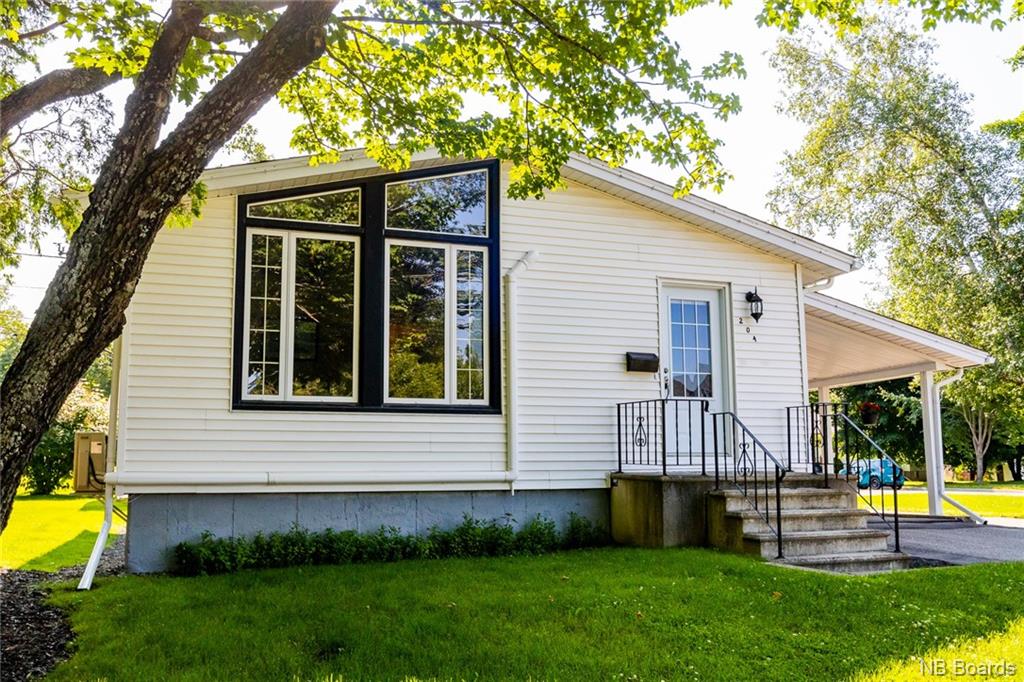 204 Cherry Avenue, Fredericton, New Brunswick (ID NB075393)