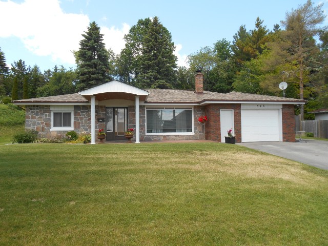 546 MCCREA DR, Peterborough, Ontario (ID 151406000144500)