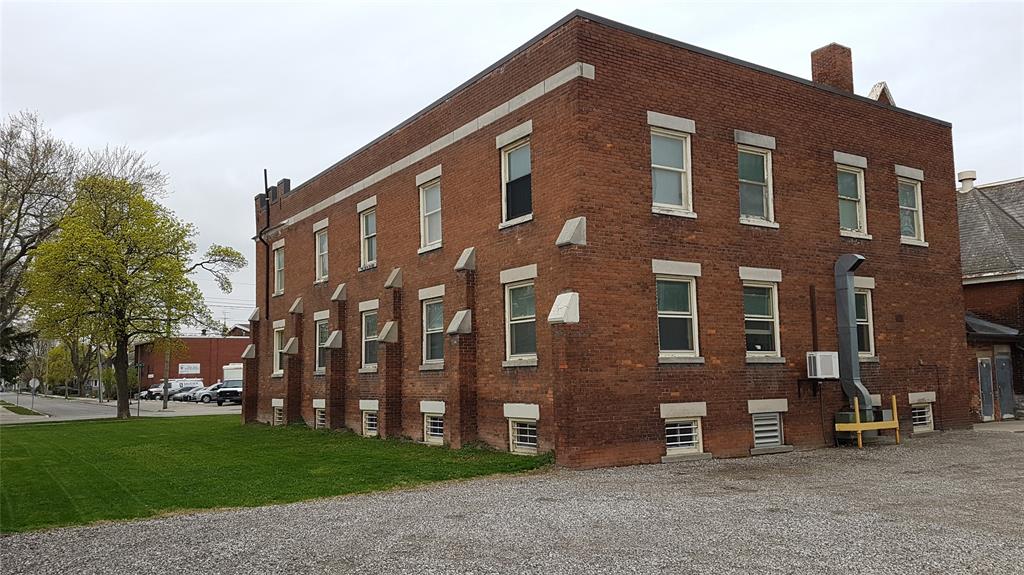 332 DEVINE Street Unit# B, Sarnia, Ontario (ID 23008444)