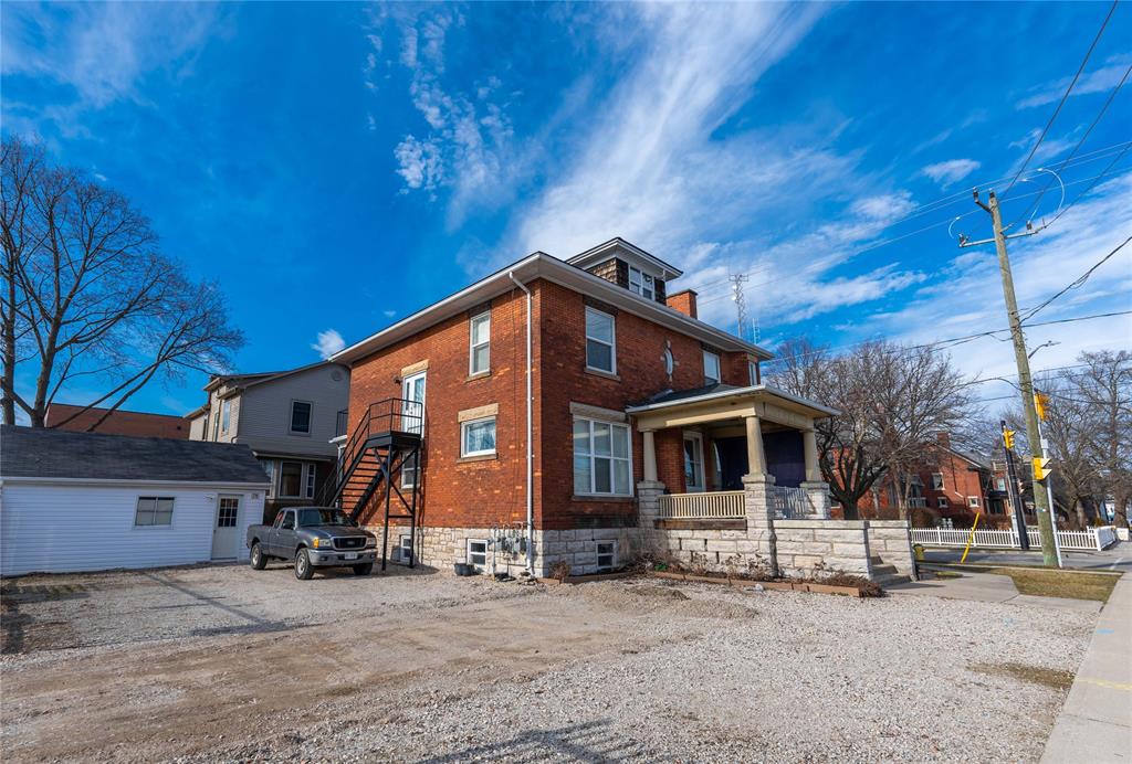 140 FRONT Street, Sarnia, Ontario (ID 24027172)