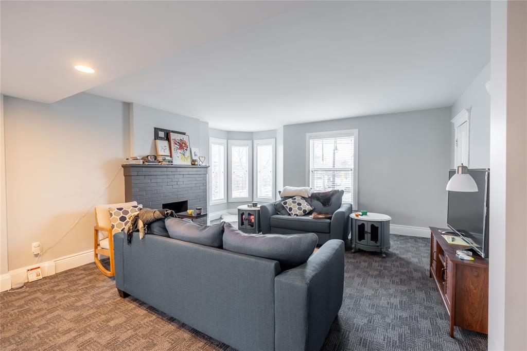 140 FRONT Street, Sarnia, Ontario (ID 24027172)