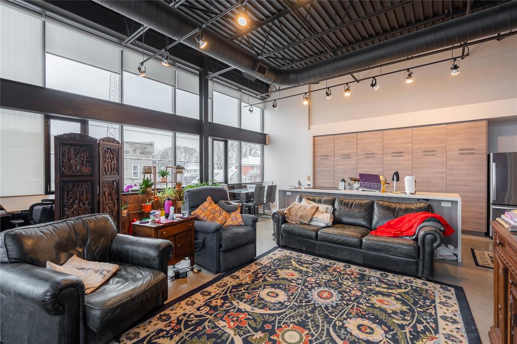 140 FRONT Street, Sarnia, Ontario (ID 24027172)