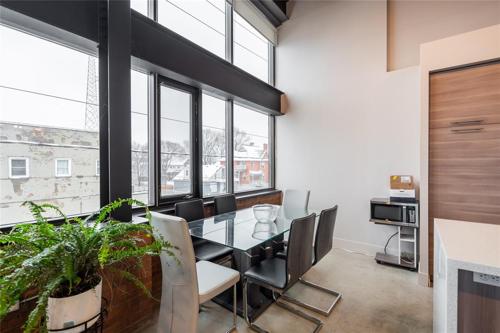 140 FRONT Street, Sarnia, Ontario (ID 24027172)