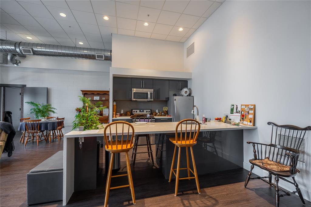 140 FRONT Street, Sarnia, Ontario (ID 24027172)