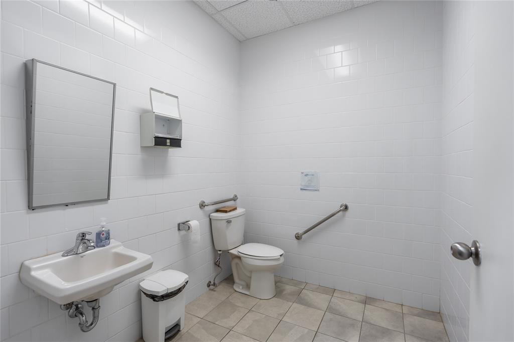 140 FRONT Street, Sarnia, Ontario (ID 24027172)