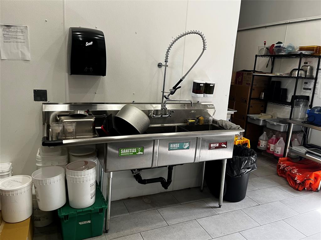 1119 DUFFERIN Avenue, Wallaceburg, Ontario (ID 25011434)