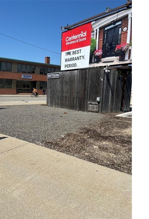 110 DAVIS Street, Sarnia, Ontario (ID 25015648)