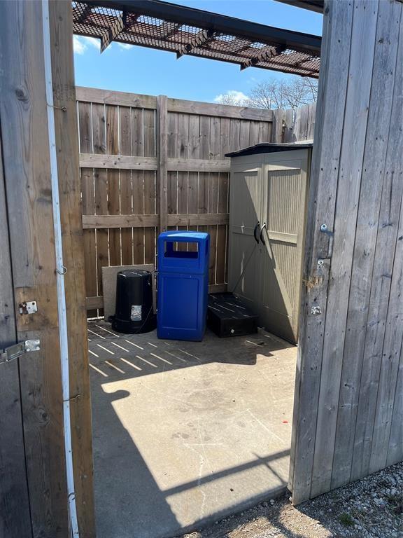 110 DAVIS Street, Sarnia, Ontario (ID 25015648)