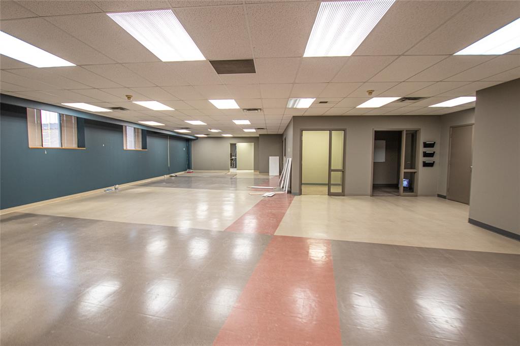 815 CONFEDERATION Street Unit# A,B,C,YARD, Sarnia, Ontario (ID 25018995)