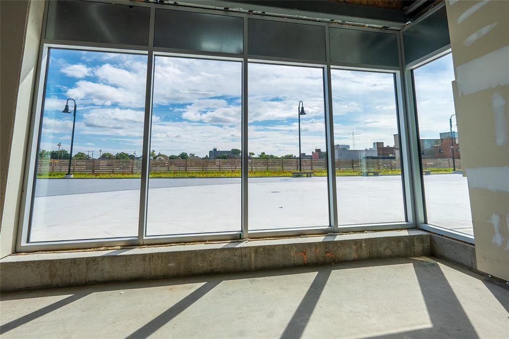 162 LOCHIEL Street Unit# 102, Sarnia, Ontario (ID 25022242)