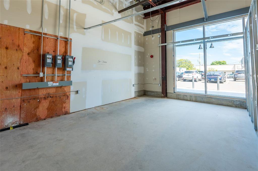 162 LOCHIEL Street Unit# 102, Sarnia, Ontario (ID 25022242)