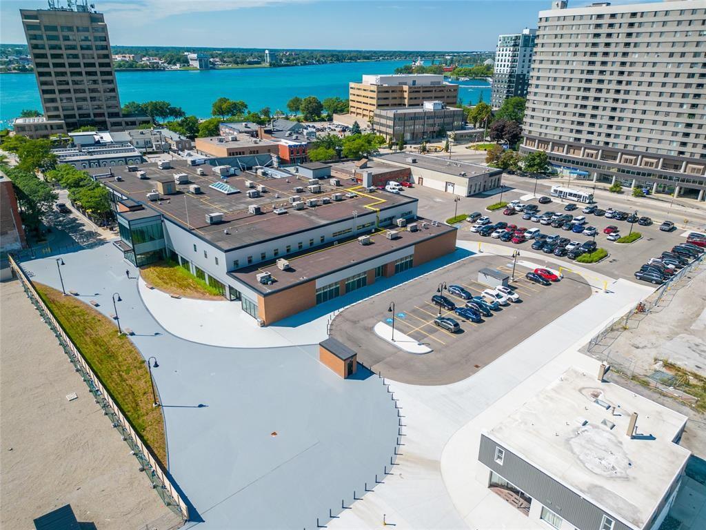 162 LOCHIEL Street Unit# 102, Sarnia, Ontario (ID 25022242)