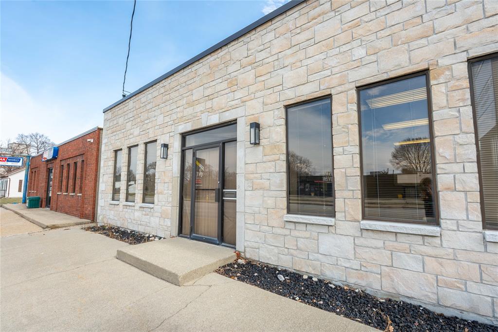 500 CHRISTINA Street, Sarnia, Ontario (ID 26007435)