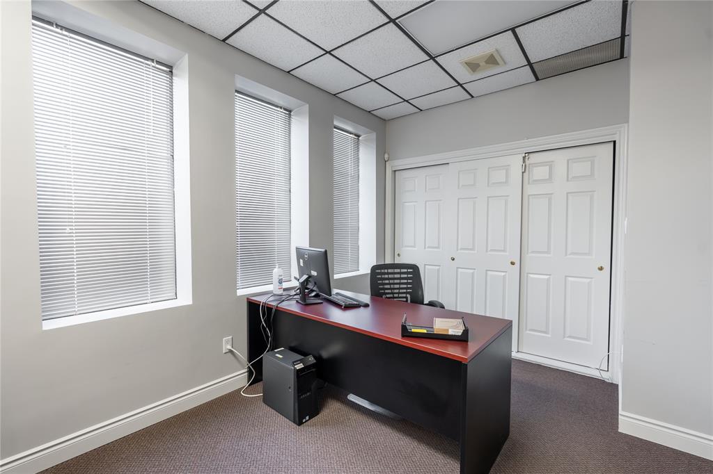 500 CHRISTINA Street, Sarnia, Ontario (ID 26007435)