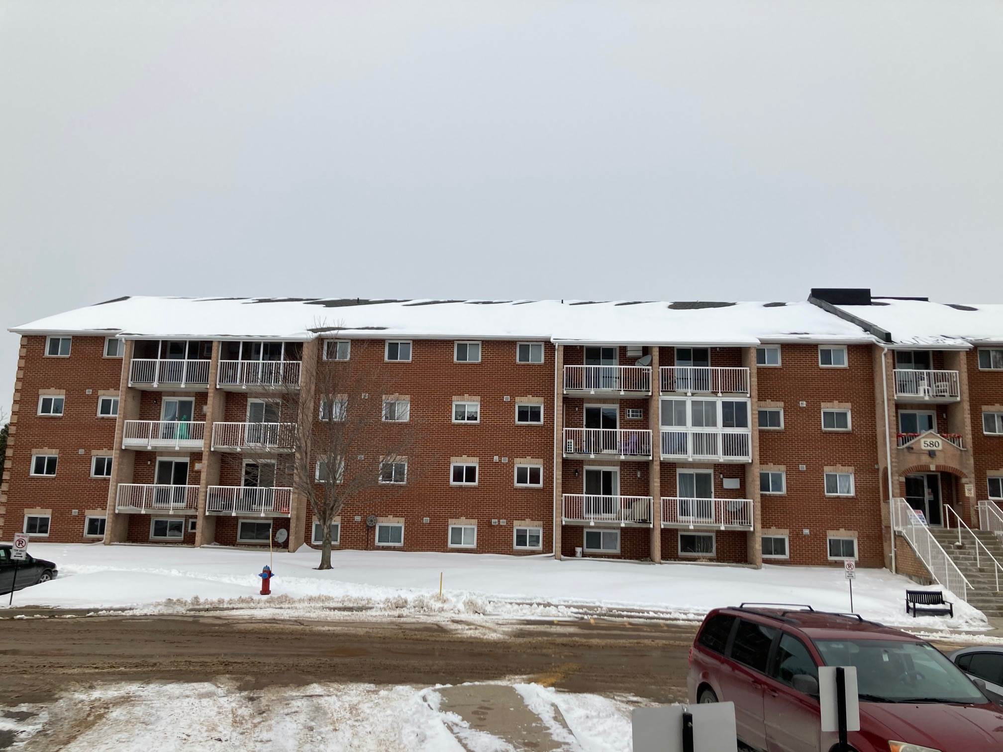 Unit# 101 580 Armstrong Road, Kingston, Ontario (ID K21000708)
