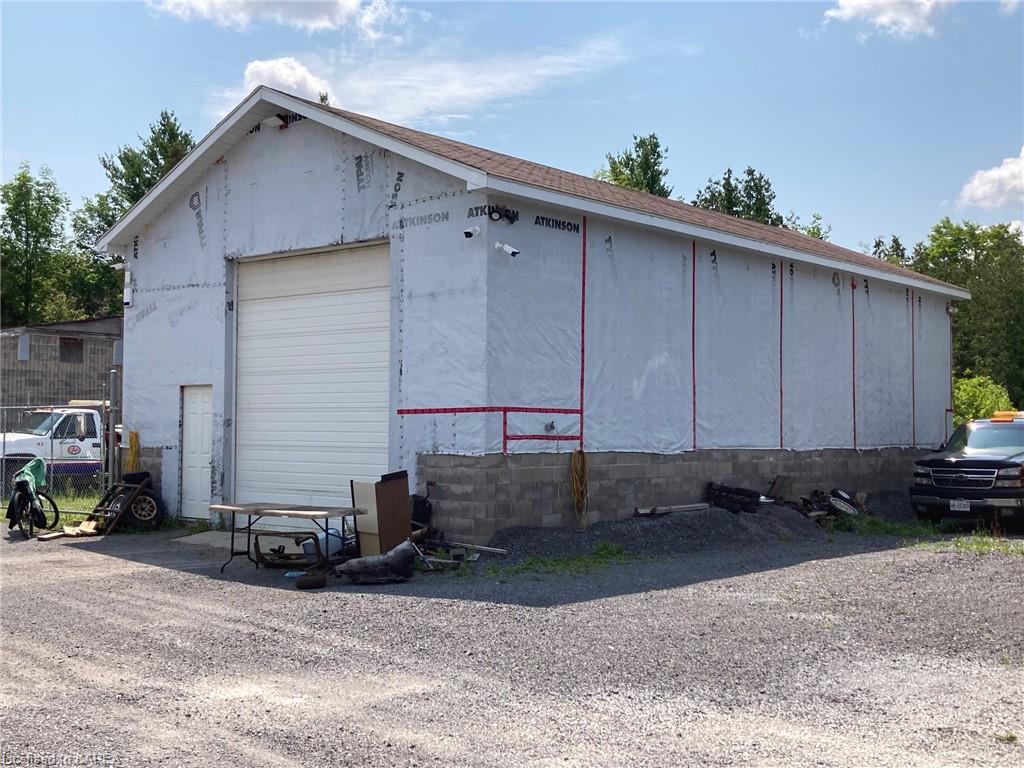 4486 38 Highway, Harrowsmith, Ontario (ID 40145614)