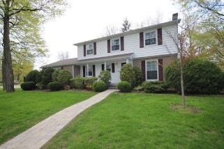 429 SOUTHWOOD DR, Kingston, Ontario (ID 361260551)